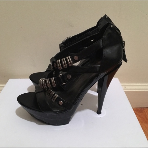 Jessica Simpson Karson heels with chains size 6 - Picture 4 of 4
